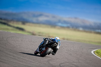 anglesey-no-limits-trackday;anglesey-photographs;anglesey-trackday-photographs;enduro-digital-images;event-digital-images;eventdigitalimages;no-limits-trackdays;peter-wileman-photography;racing-digital-images;trac-mon;trackday-digital-images;trackday-photos;ty-croes